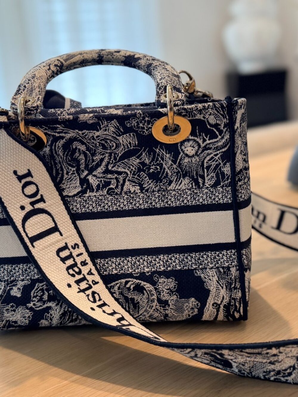 Christian Dior Lady D bag like new.Medium - Picture 7 of 8